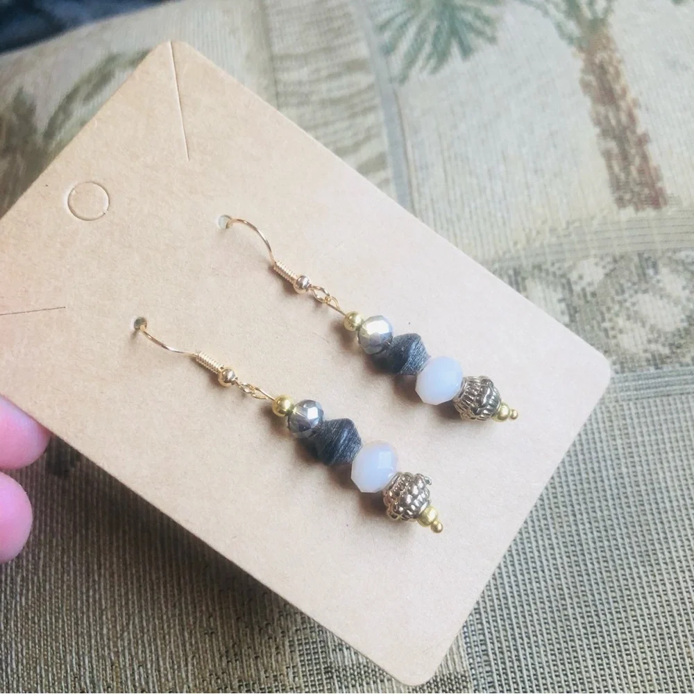 Handcrafted elegant crystal rhondelle dangle earrings - Picture 3 of 4
